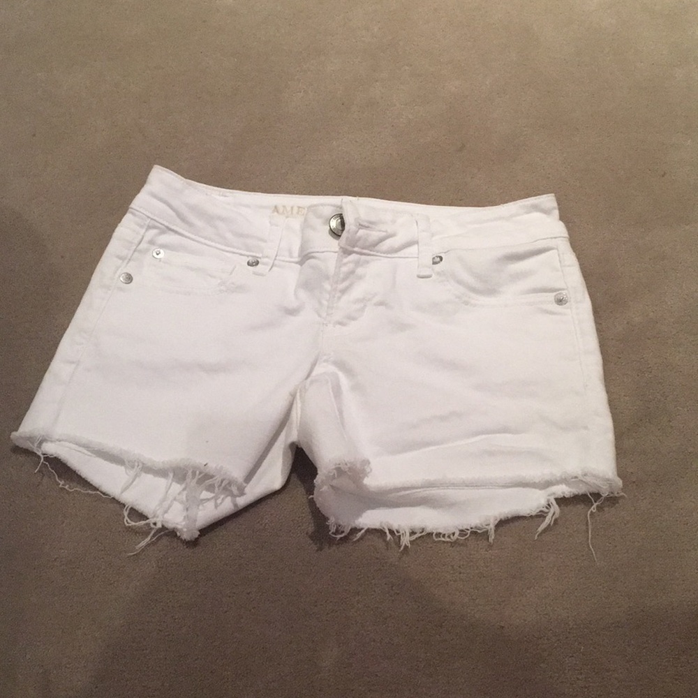 American Eagle Outfitters white stretch jean short